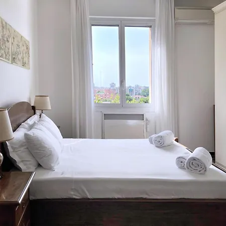 Ur-nest Duse Lägenhet